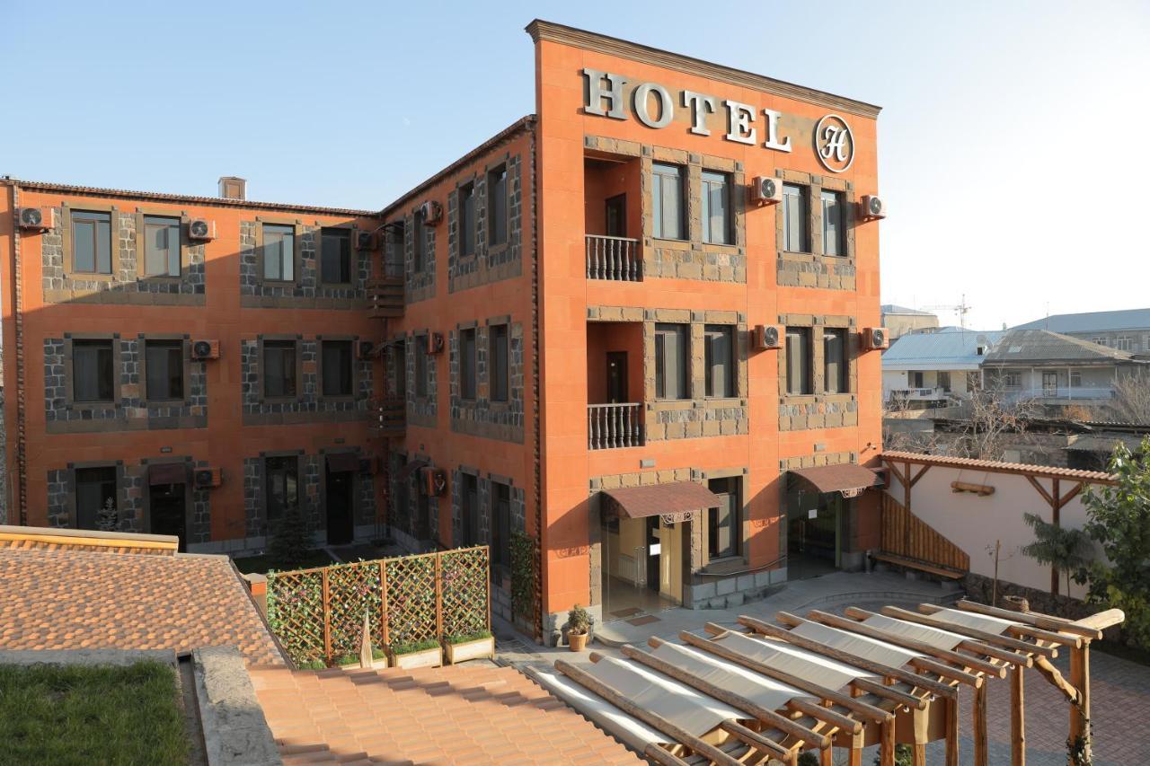 H Resort Hotel Vagharshapat Armenia Dış mekan fotoğraf