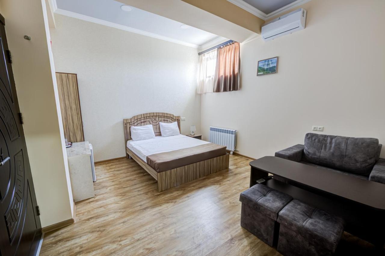 H Resort Hotel Vagharshapat Armenia Dış mekan fotoğraf